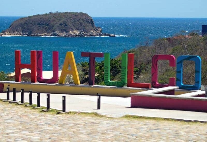 Huatulco airport transfer